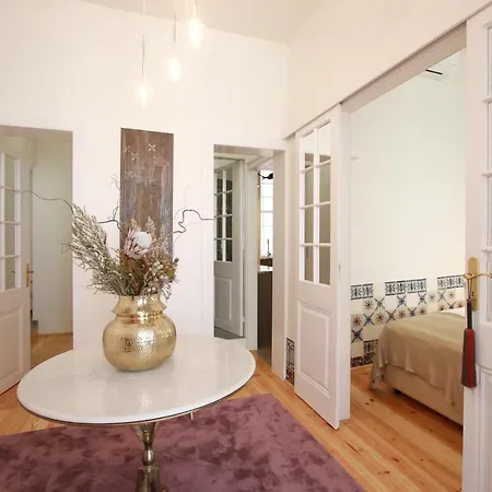 Apartmán Downtown Lisbon's New Pearl: Luxury, Comfort & Location In Historic E...
